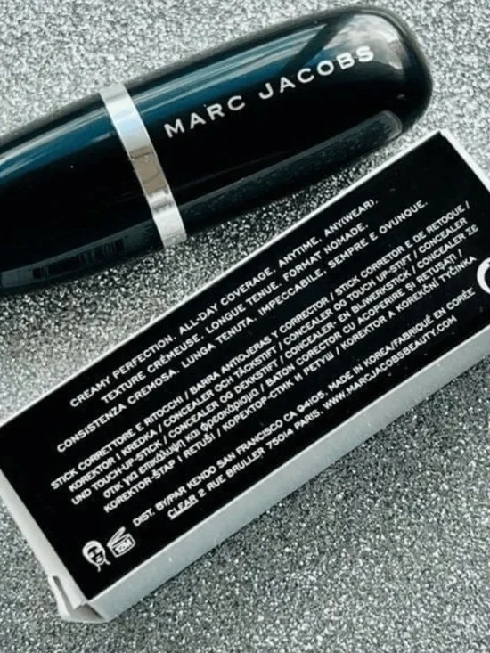 Marc Jacobs Accomplice Concealer Stick — Tan (49) - Picture 4 of 4